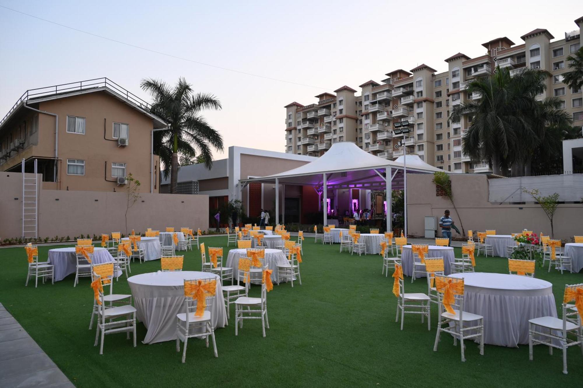 Hotel Haldi Nashik Exterior foto